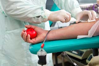 Здача крові заслуговує поваги