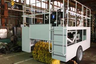 Крюківський вагонзавод почав випуск підмітально-прибиральних машин 