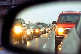 Коли вмикати (вимикати) денні ходові вогні (ближнє світло фар) за містом