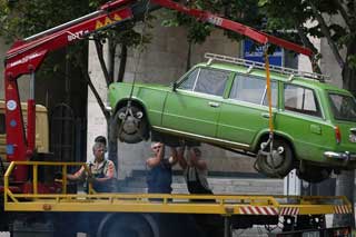 В Україні ввели фотозйомку порушень правил паркування та дозволили евакуацію авто