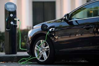 Українцям будуть повертати 40% від вартості електромобілів