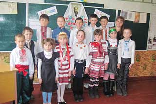 Гребінківська ЗОШ №2: Шевченківські дні в початковій школі