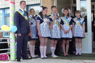 Тарасівська школа: свято Останнього дзвоника в школі