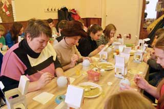 Гребінківська школа №2: Екскурсія на фабрику ялинкових іграшок