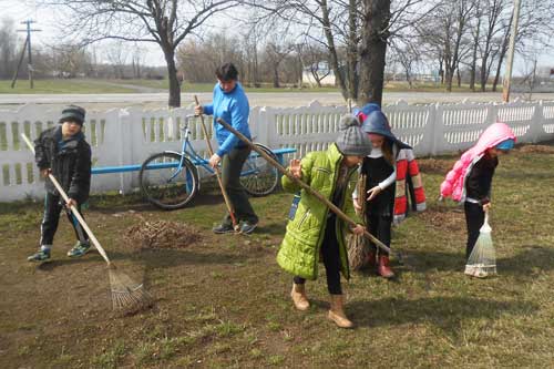 Кулажинська школа: Двомісячник чистоти, благоустрою та озеленення