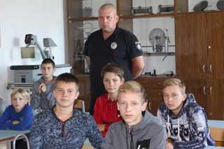 Березівська школа: Увага! Діти - на дорозі!