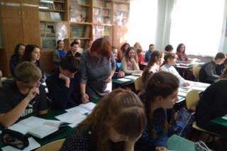 Гребінківська школа №4: Навчаються молоді педагоги