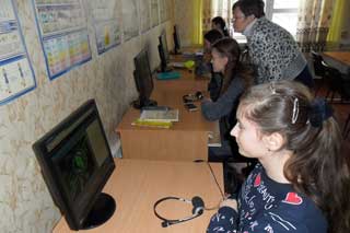 Почаївська шкла: День безпечного Інтернету 2018