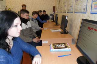 Почаївська школа: Інтернет-серфінг по сайтам УЦОЯО та Харківського РЦОЯО