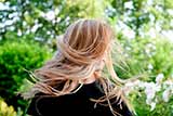 Особенности летнего ухода за волосами
