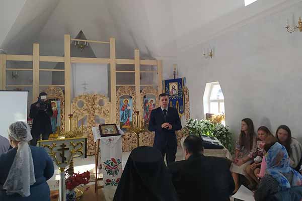 промовляє Олег Пустовгар промовляє Олег Пустовгар