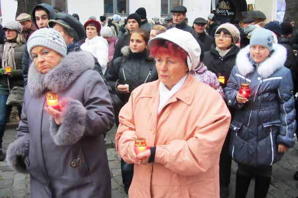 Упокорення голодом - інструмент закріплення влади комуністичного режим Упокорення голодом - інструмент закріплення влади комуністичного режим