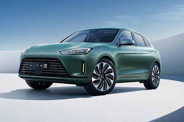 Виробник телефонів Huawei виводить на ринок новий електромобіль Aito M