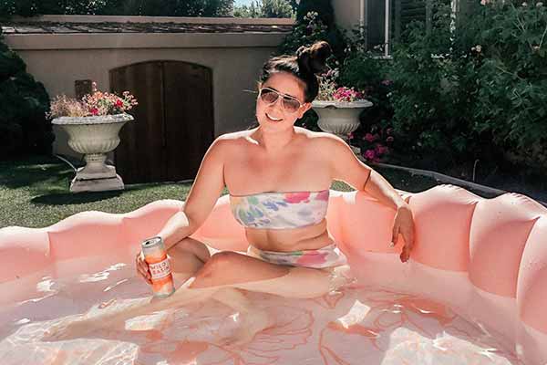 бассейн во дворе