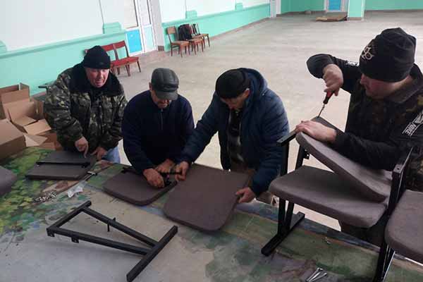 Для глядацької зали Почаївського СБК придбано нові крісла