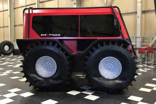 Промисловий позашляховик-амфібія Fat Truck від канадських виробників