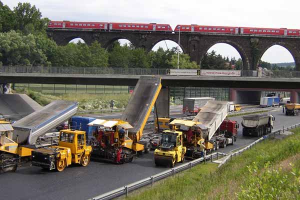 Як будують автомобільні дороги у Німеччині