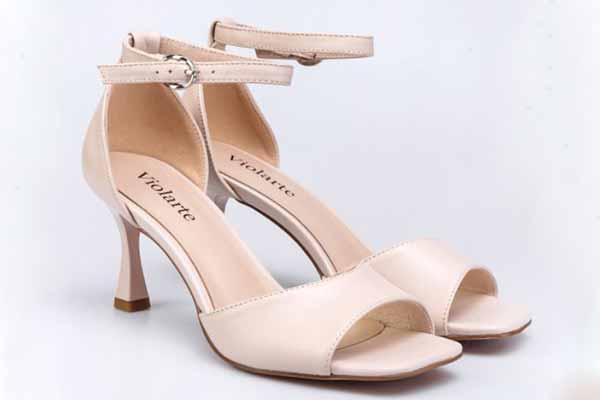 жіноче взуття