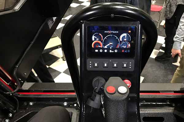 Промисловий позашляховик-амфібія Fat Truck від канадських виробників Промисловий позашляховик-амфібія Fat Truck від канадських виробників