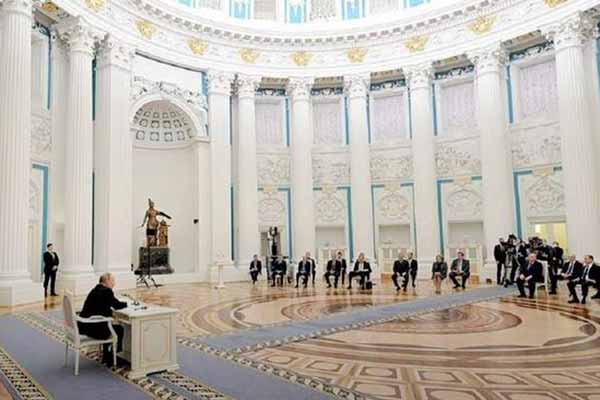 Росія визнала терористичні ЛНР і ДНР незалежними державами