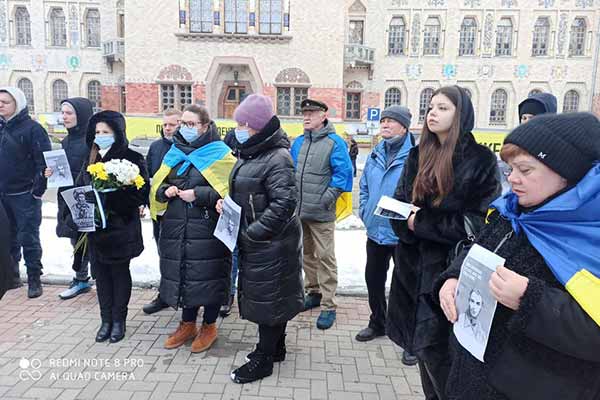 полтавці вшанували пам'ять Тараса Шевченка полтавці вшанували пам'ять Тараса Шевченка