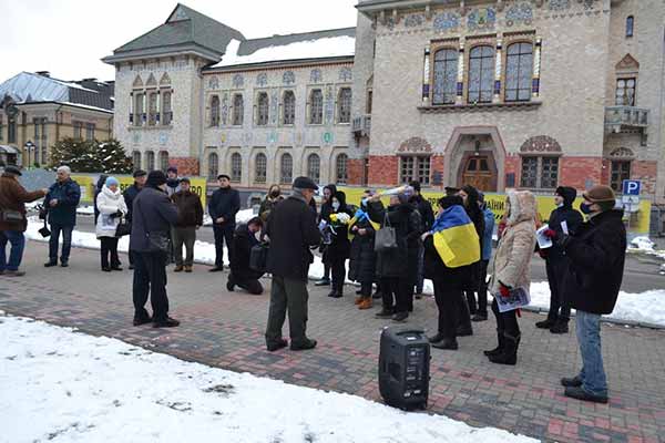 полтавці вшанували пам'ять Тараса Шевченка полтавці вшанували пам'ять Тараса Шевченка