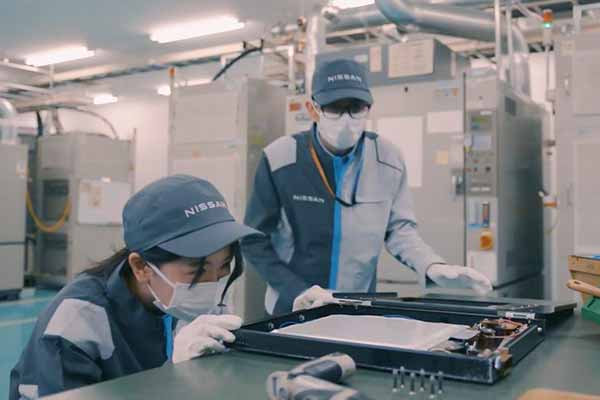 виробництво твердотільних акумуляторів для електромобілів