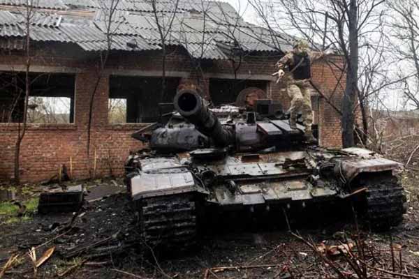 підбитий танк окупанта
