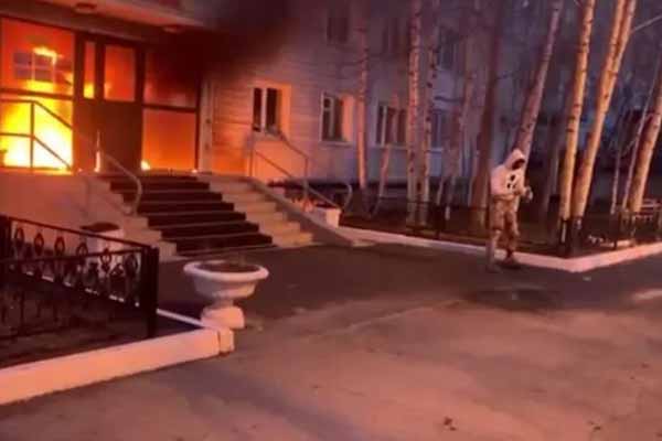 У Росії горять військкомати