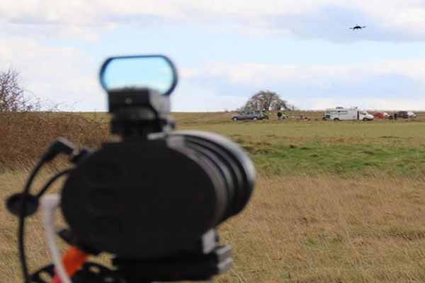 Безпілотник з лазерним керуванням