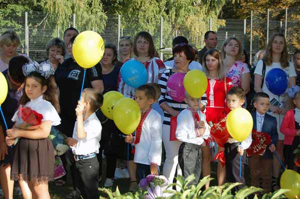 Гребінківська ЗОШ І-ІІІ ст. №4: Перший дзвоник