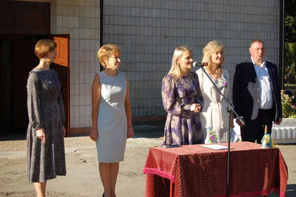 Гребінківська ЗОШ І-ІІІ ст. №4: Перший дзвоник