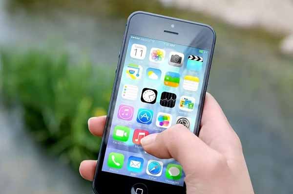 Несколько причин, почему батарея вашего телефона разряжается быстро