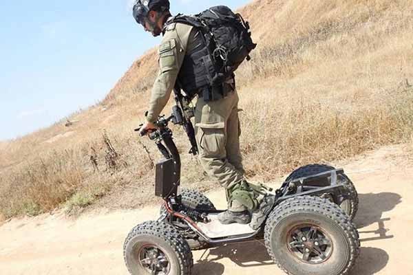 повнопривідний електросамокат-всюдихід підвищеної прохідності EZRaider повнопривідний електросамокат-всюдихід підвищеної прохідності EZRaider