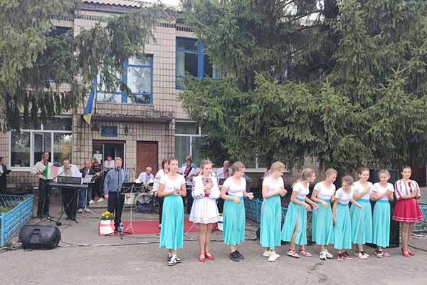 Благодійний тур Гребінківщиною: «З вірою у Перемогу» в Корніївці