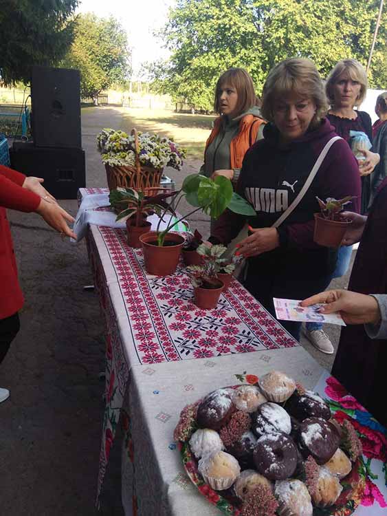 Благодійний тур Гребінківщиною: «З вірою у Перемогу» в Корніївці