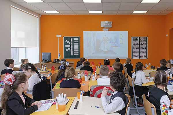 Нову українську школу у 2023 профінансують у повному обсязі