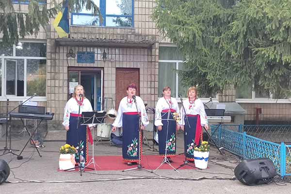 Благодійний тур Гребінківщиною: «З вірою у Перемогу» в Корніївці