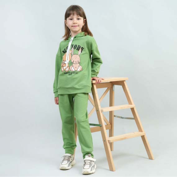 Молодіжний стиль одягу для дівчаток Молодіжний стиль одягу для дівчаток