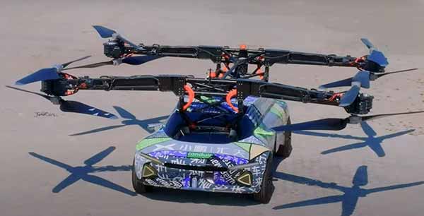 Двотонний прототип нового літаючого автомобіля eVTOL