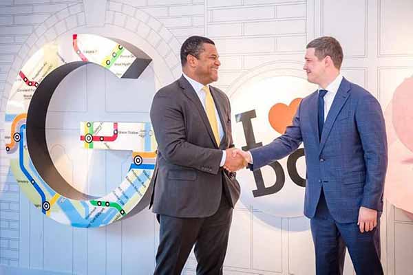 Google надає 2 млн дол. на цифрову освіту українців Google надає 2 млн дол. на цифрову освіту українців