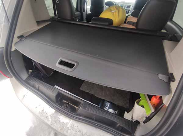 Оригінальні шторки багажника Рено Меган Оригінальні шторки багажника Рено Меган