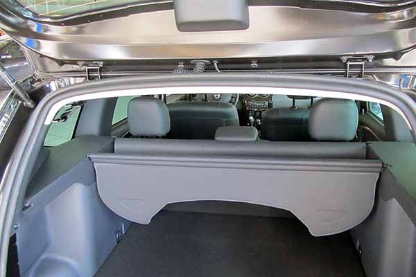 Оригінальні шторки багажника Рено Меган Оригінальні шторки багажника Рено Меган