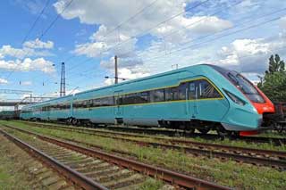  Львівська залізниця хоче купити <b>дизель</b>-поїзд Крюківського вагонзаводу 