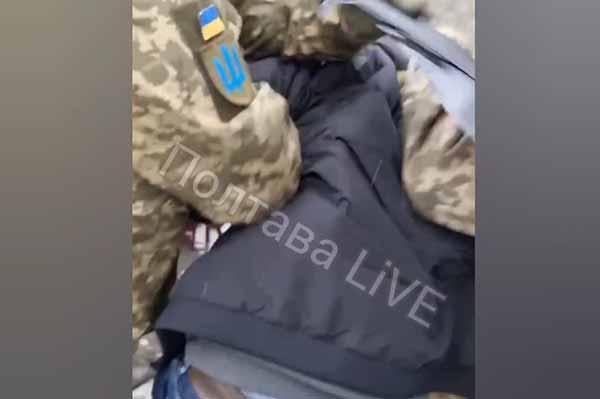 Ворог “закидує” українцям вигадані історії та постановчі відео Ворог “закидує” українцям вигадані історії та постановчі відео