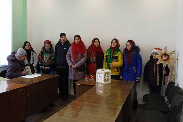 У Гребінці колядували на підтримку ЗСУ