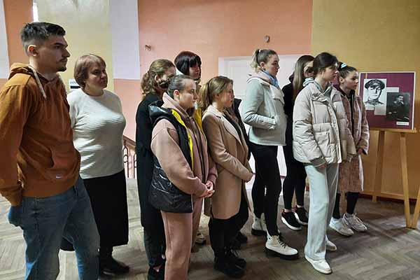 Студенти ПНПУ на церемонії відкриття виставки Студенти ПНПУ на церемонії відкриття виставки