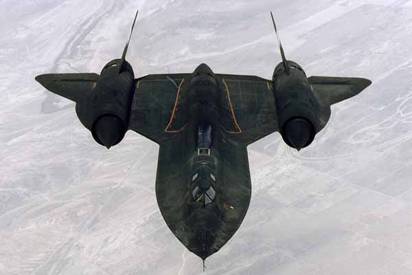 Літак - розвідник SR-71 Blackbird Літак - розвідник SR-71 Blackbird
