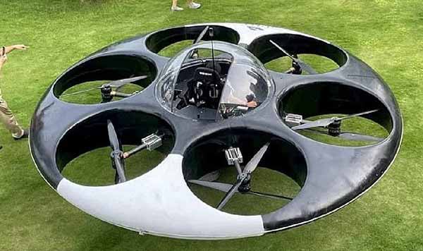 перша в світі пілотована тарілка з вертикальним зльотом