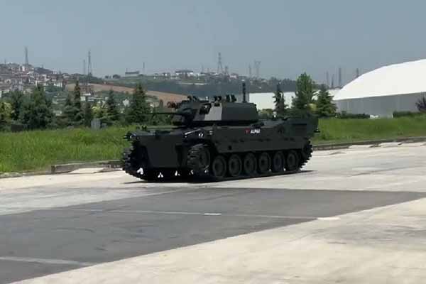 Безпілотний БМП Alpar з інтелектом Безпілотний БМП Alpar з інтелектом